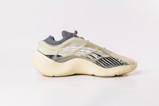 2024 Yeezy 700 Sneaker Trends: New Colorways & Their Popularity